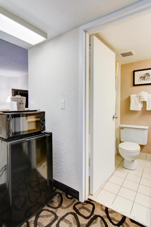 Wyndham Garden Gainesville image 5